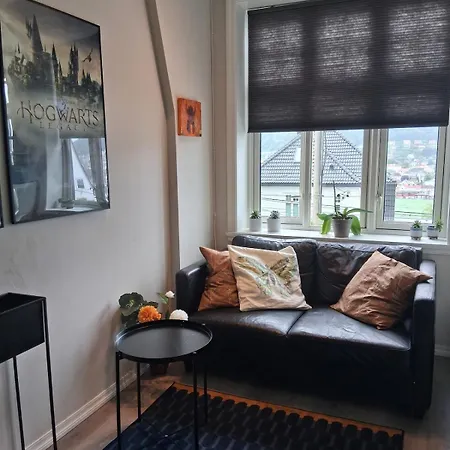 Cozy & 10min To Center Apartamento